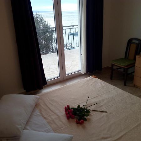 Apartment On The Beach Lokva Rogoznica Kültér fotó